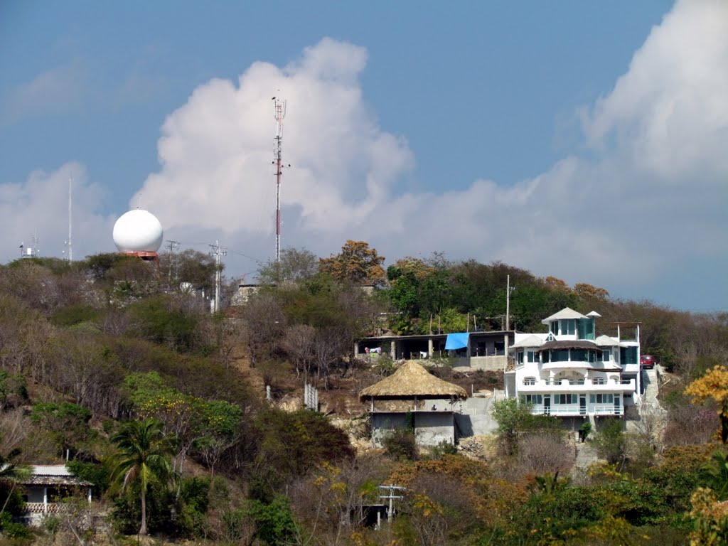 San Pedro Pochutla, Oax., Mexico by Jr Garcia