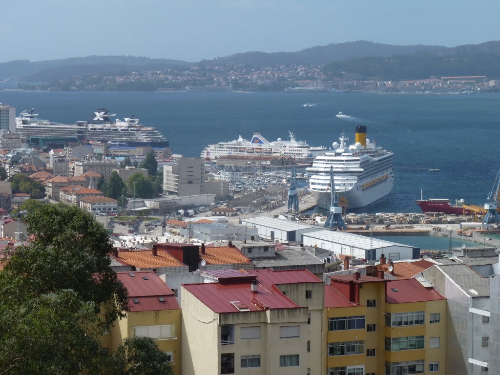 Port of Vigo, porto de Vigo by JOSENOE