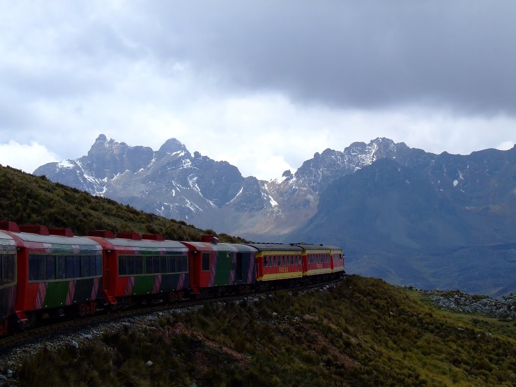 Cruzando los Andes en Tren / Crossing the Andes by train by omaldonado74