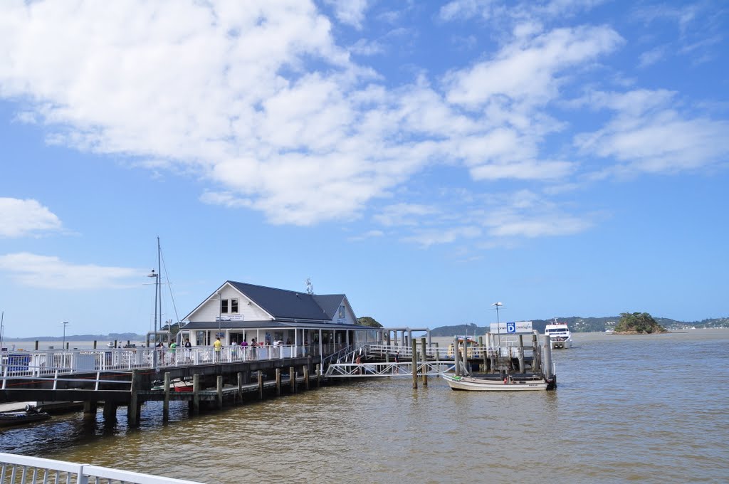 Paihia Wharf by leitner