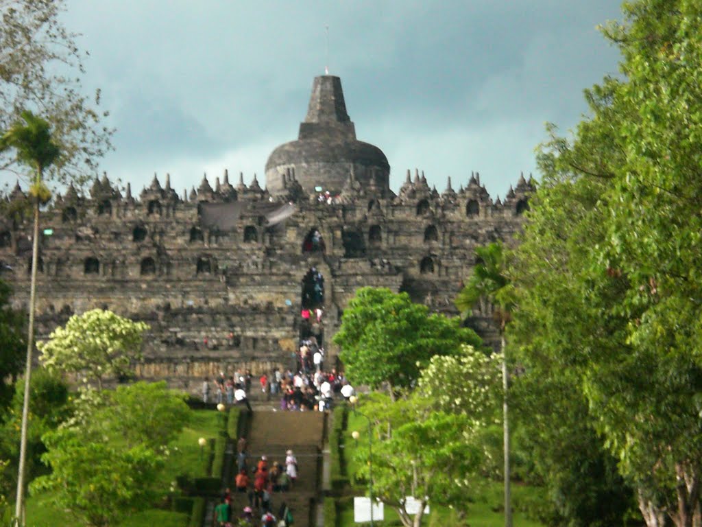 Kawasan Candi Borobudur by Anwar Azhari