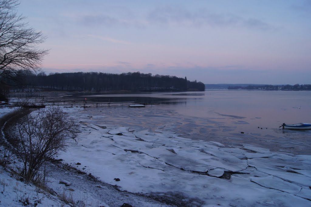 Udsigt ved Troense havn. by Sommerhusudlejning.dk