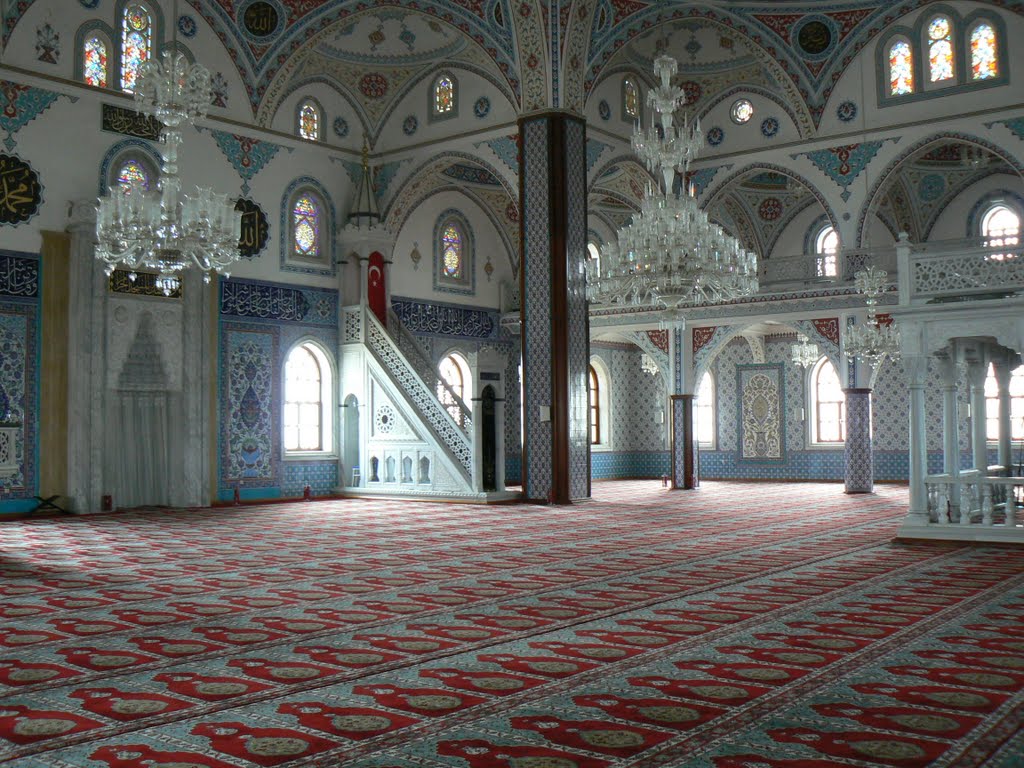 Moschee von innen by Charly G.