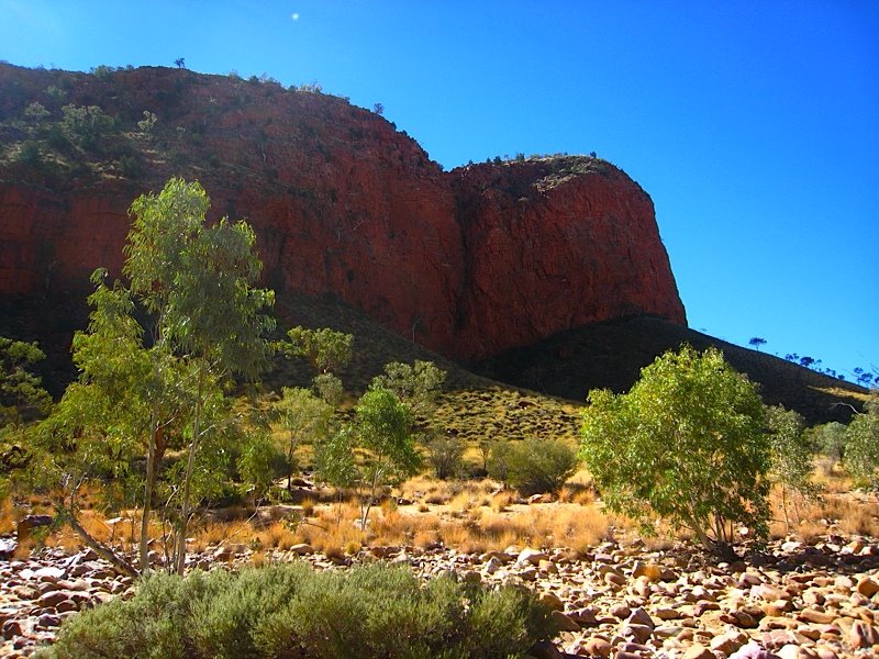 cliffs on north side of the pound by sebr