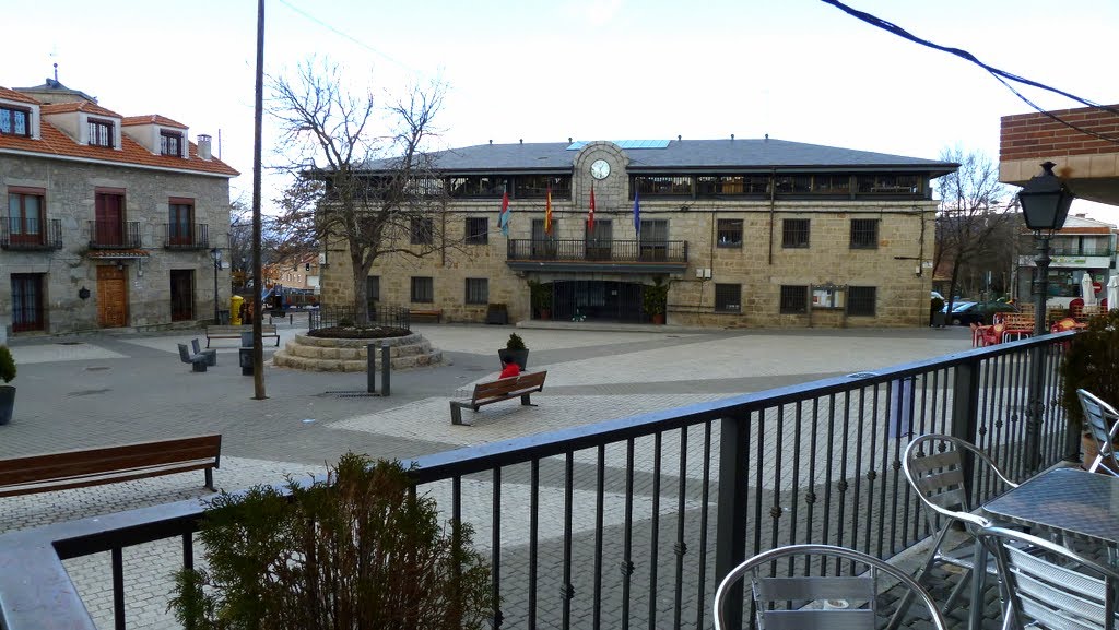 Plaza del Ayuntamiento by Alternativa por Colmenarejo