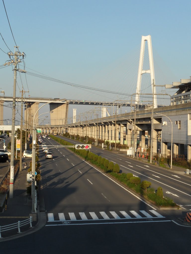 Nagoya's port by Maximilien Foret