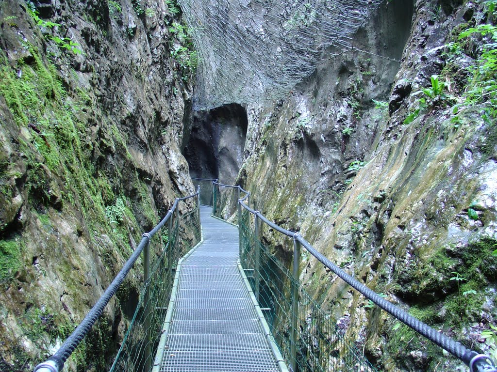 Frankreich_Languedoc-Roussillon_Gorges de la Fou by Elmokula