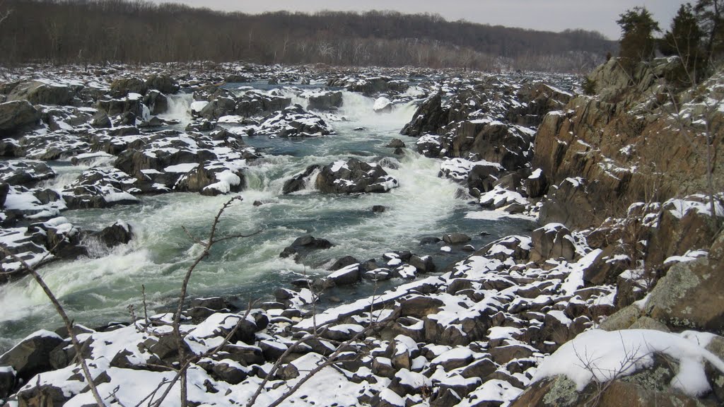 The Great Falls viewed from Maryland by m_ferraton