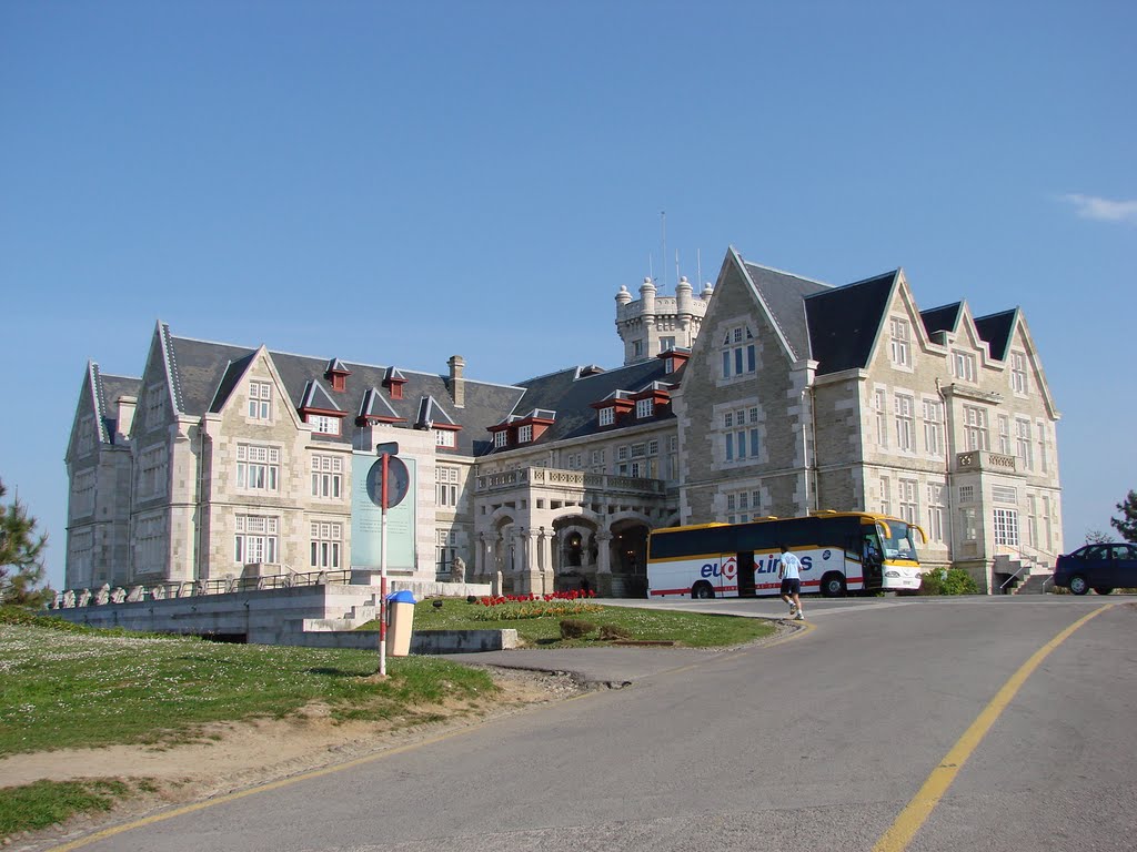 Santander.-Palacio de La Magdalena. by Ernesto Lorenzo