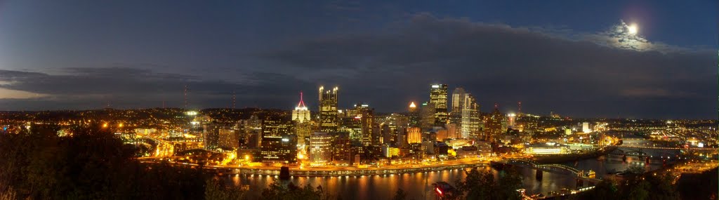 Full Moon Pittsburgh by rcmori