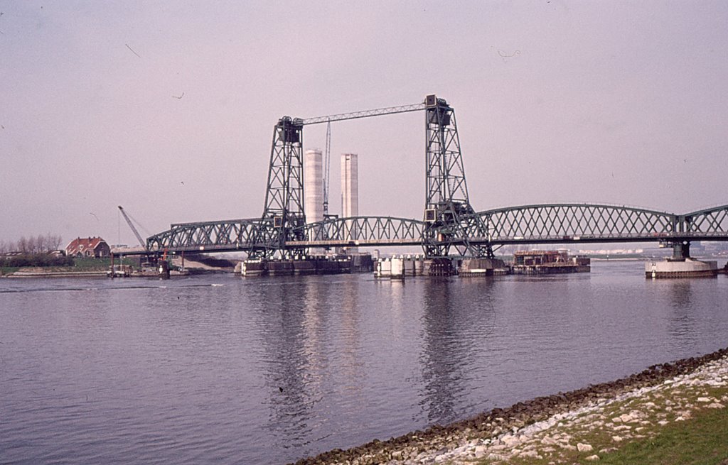 De spijkenisse brug by E.Wellens.   http://…