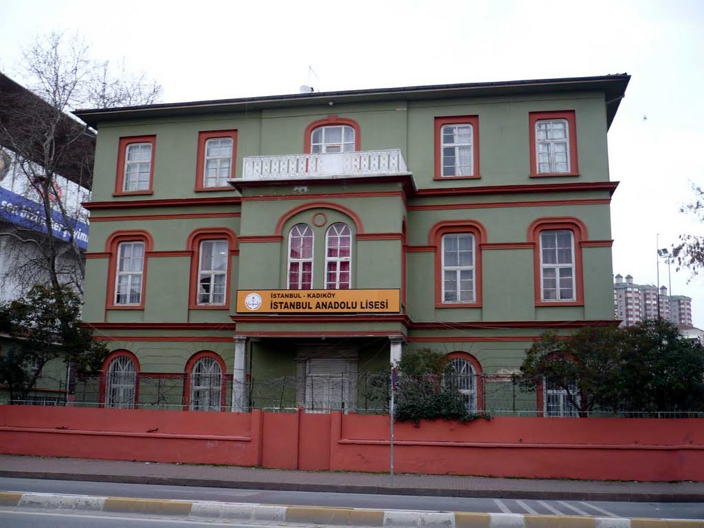 Kenan Evren Anadolu Lisesi yeni adıyla İstanbul Anadolu Lisesi Kadıköy / İSTANBUL by Remzi Aydın