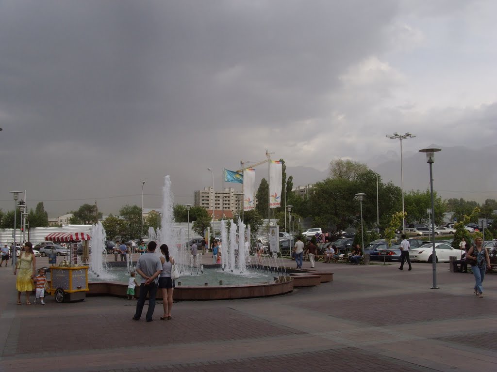 Thunderstorm over Mega - center. Гроза над Мегой by Red Shuhart