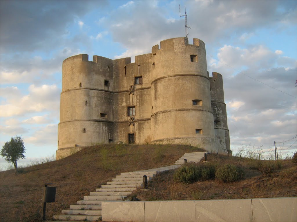 Castelo de Évoramonte by António M. Ramos