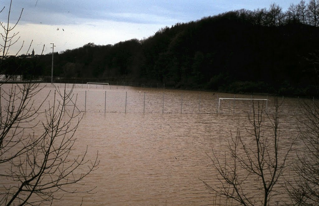 By Werner Rathai - History - Sportplatz Mittelstadt unter Wasser 1983 by WEOSRA