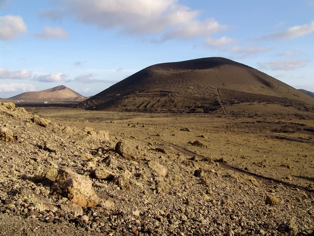 Lanzarote - Montaña Negra i Montaña Blanca by Jordi Cruells Ros