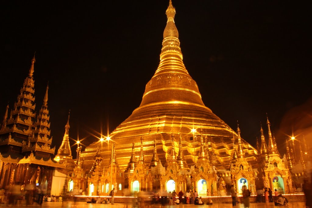 Shwedagon-Pagode by jenne