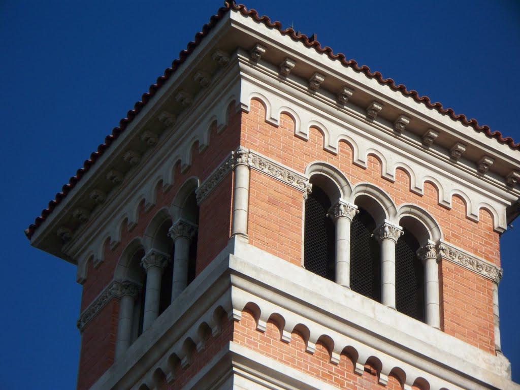 Detalle de torre, Iglesia del Santísimo Sacramento by luz de luna