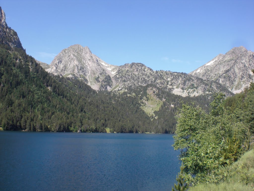 Estany de Sant Maurici. by Porlibre