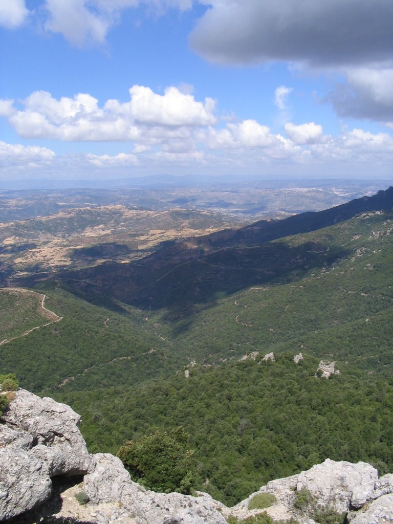 Vista vicino a s'ishala 'e s'arena by Antonello Cattide