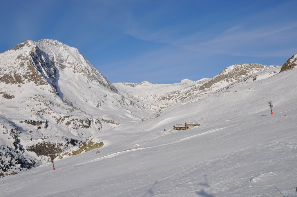 Les pistes de ski by Pierre Coquil