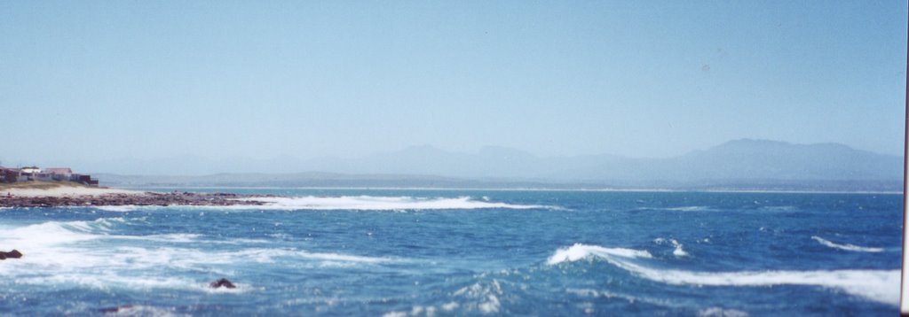 Inner pool surf spot The Point Mosel Bay by Andre-Pierre Delport