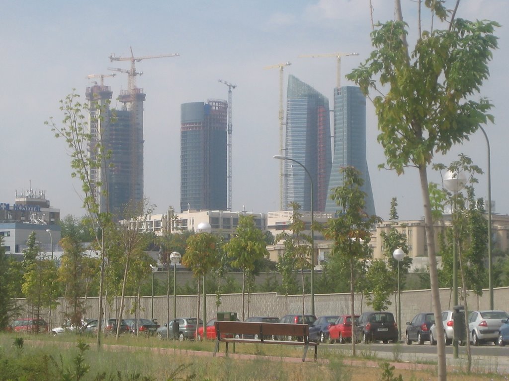 Las Torres del Real Madrid desde Sanchinarro by jorjunkel