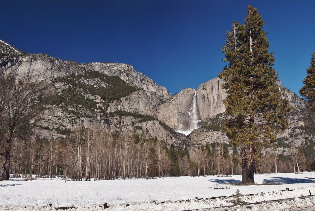 Yosemite Series by clintasaurus