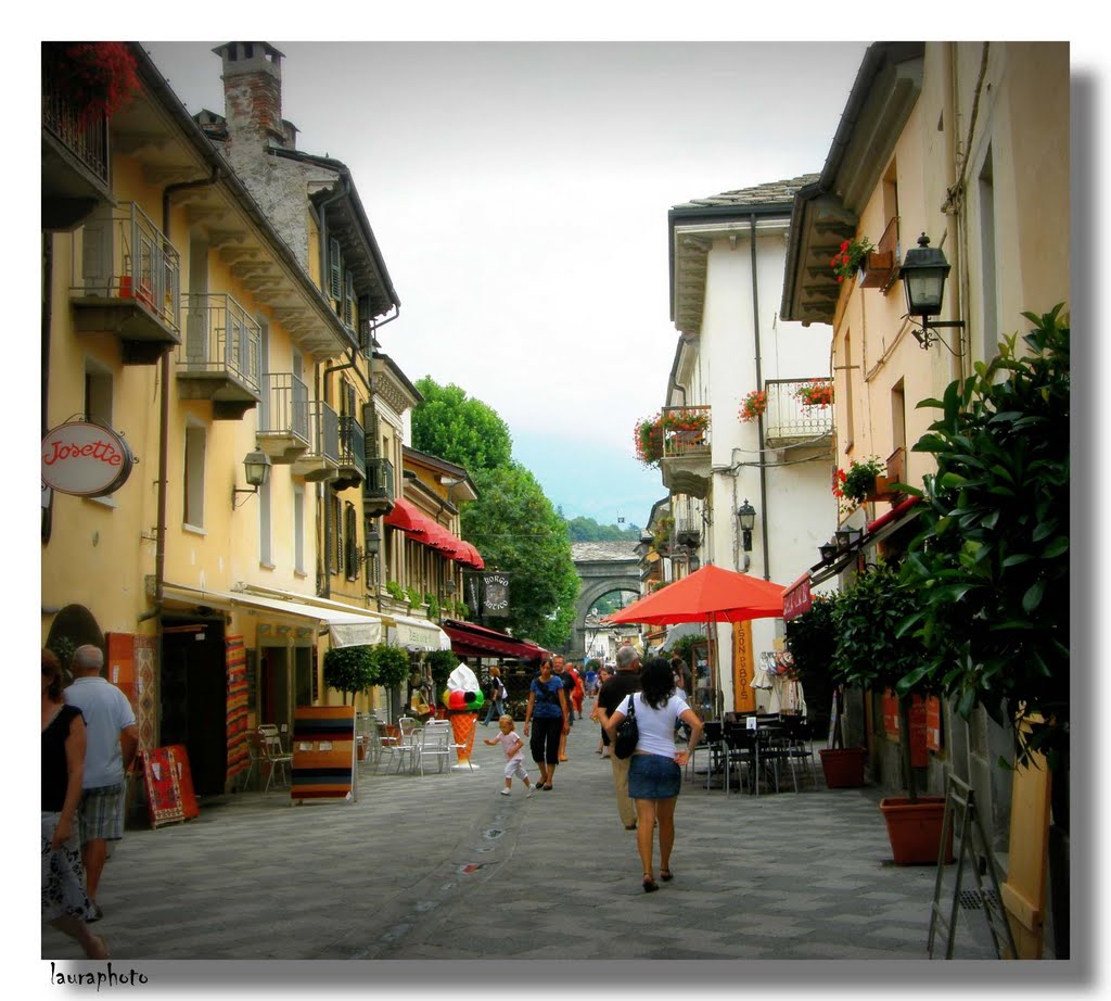 Rue St. Anselme - Aosta - by © Laura - Mycol