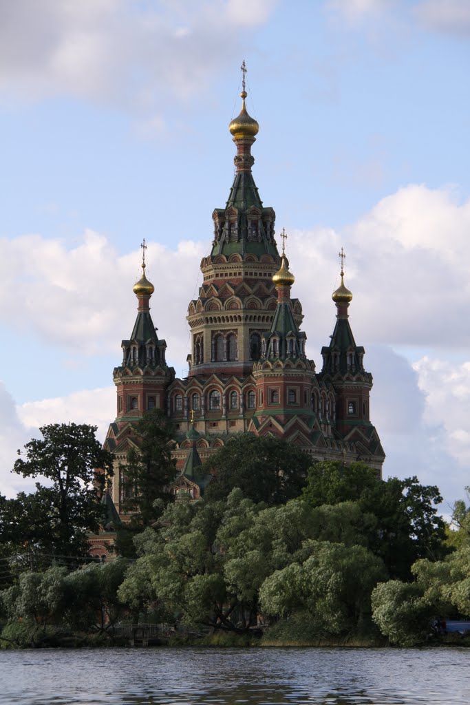 Собор Петра и Павла, на берегу Ольгина пруда. Петергоф, Петербургский проспект, дом 32/4 by d_mitry