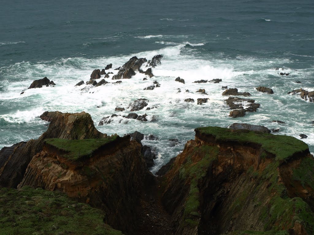 Looking West from the lighthouse by Crobertson