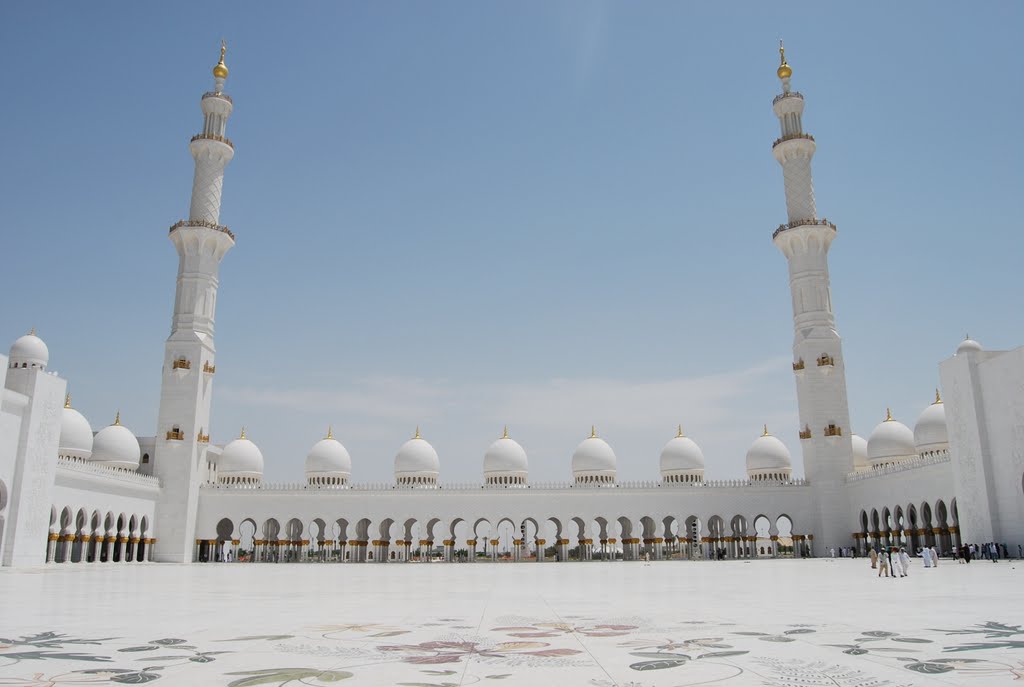 Syaikh Zayed Mosque Abu Dhabi by dennydemora