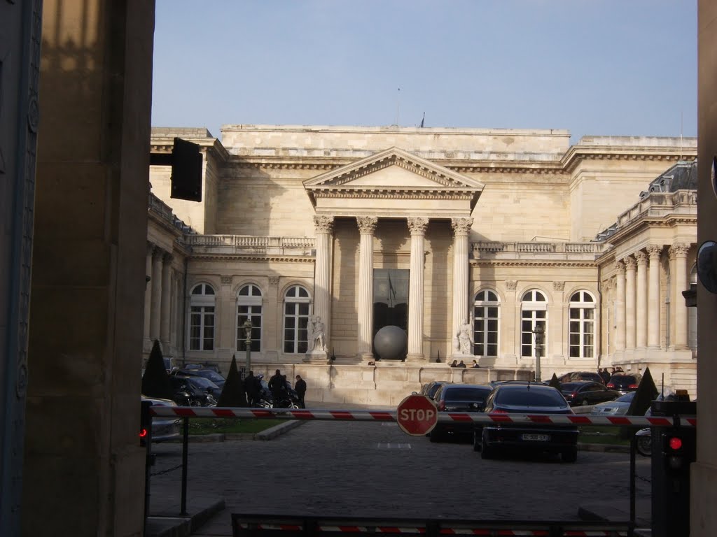 Le Palais Bourbon - siège de l'Assemblée Nationale by JP.GUYOMARD