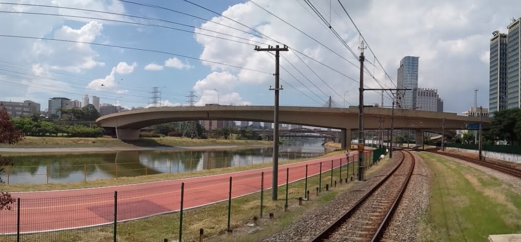 Estação Morumbi by Ronald Amorim