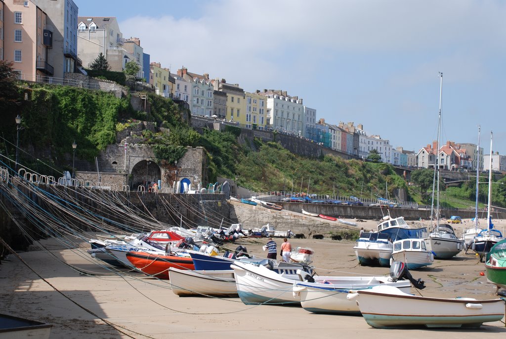 Tenby Harbour by Niek Saal