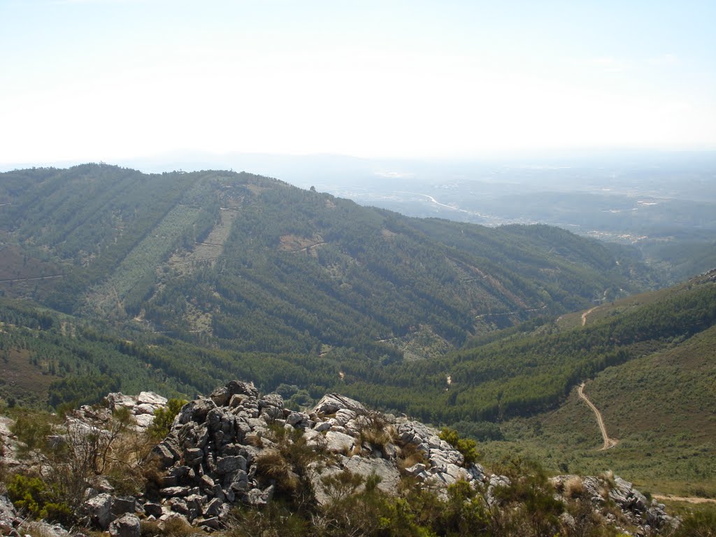 Vista do Alto de Sao Joao by rui1954