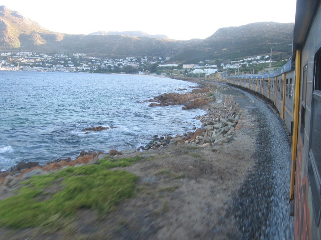 Approaching Simonstown by richclat