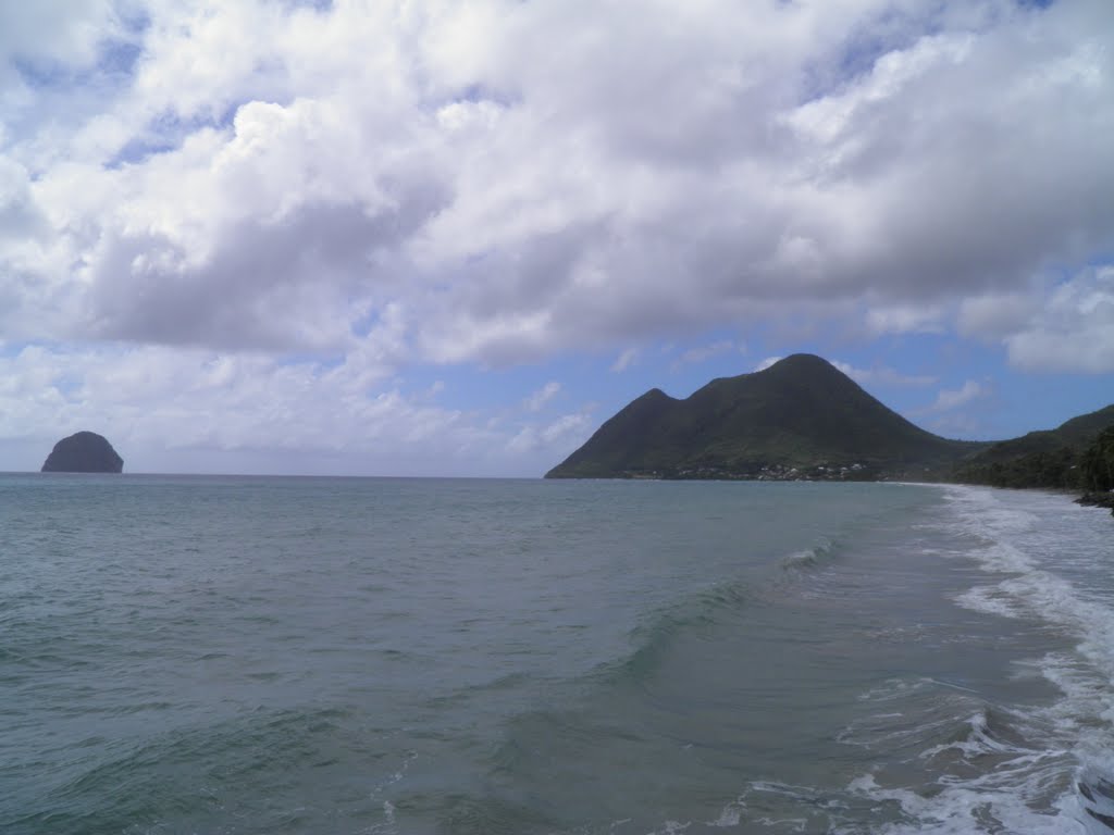 Le Diamant, Martinique by schacke