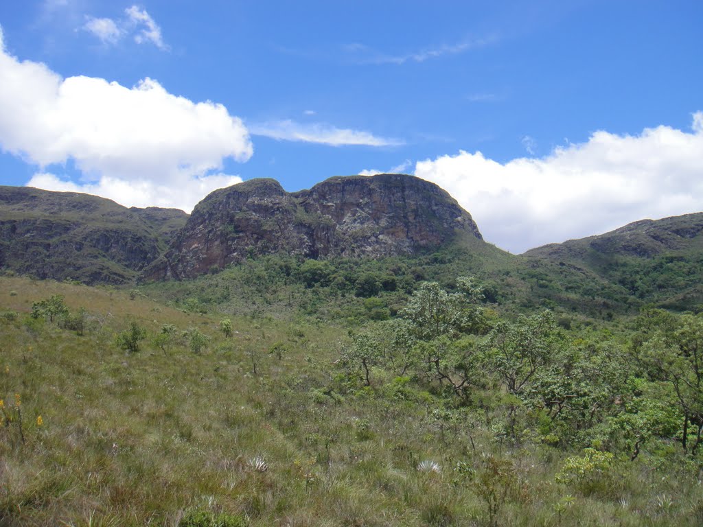 Pedra do elefante by Thales Rosa