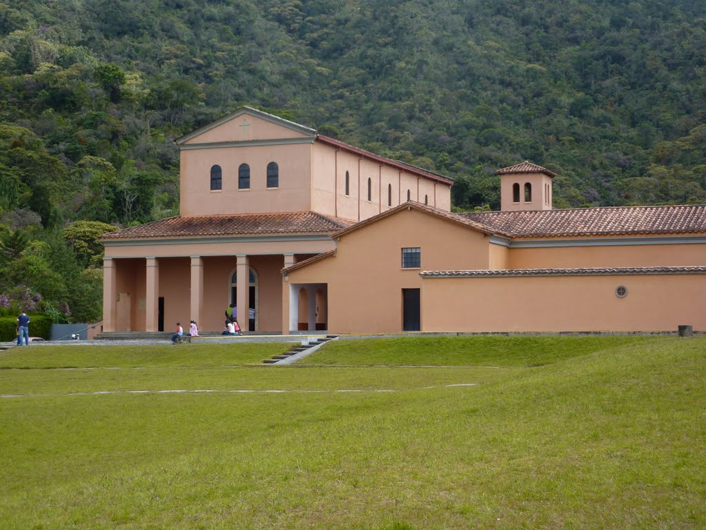 Monasterio Benedictino, Guatapé, Antioquia, Colombia by luchogu