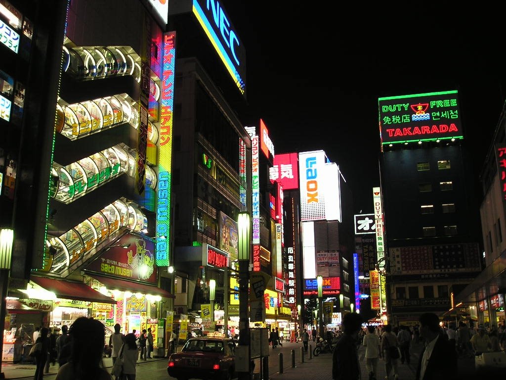 Akihabara by night by Uomotigre3