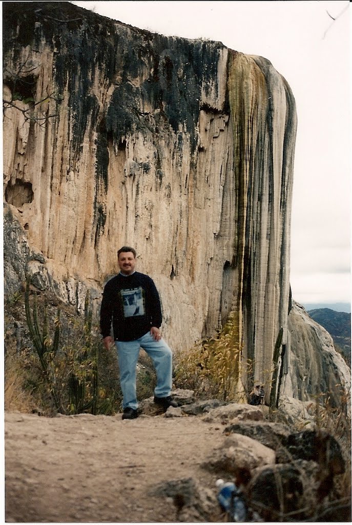 Hierve El Agua, Mitla Oax. 2000 by Dos Aguas Michoacan