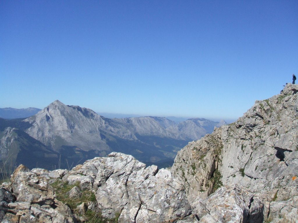 Vista de l'Anboto, desde l'Udalatx by segarreta