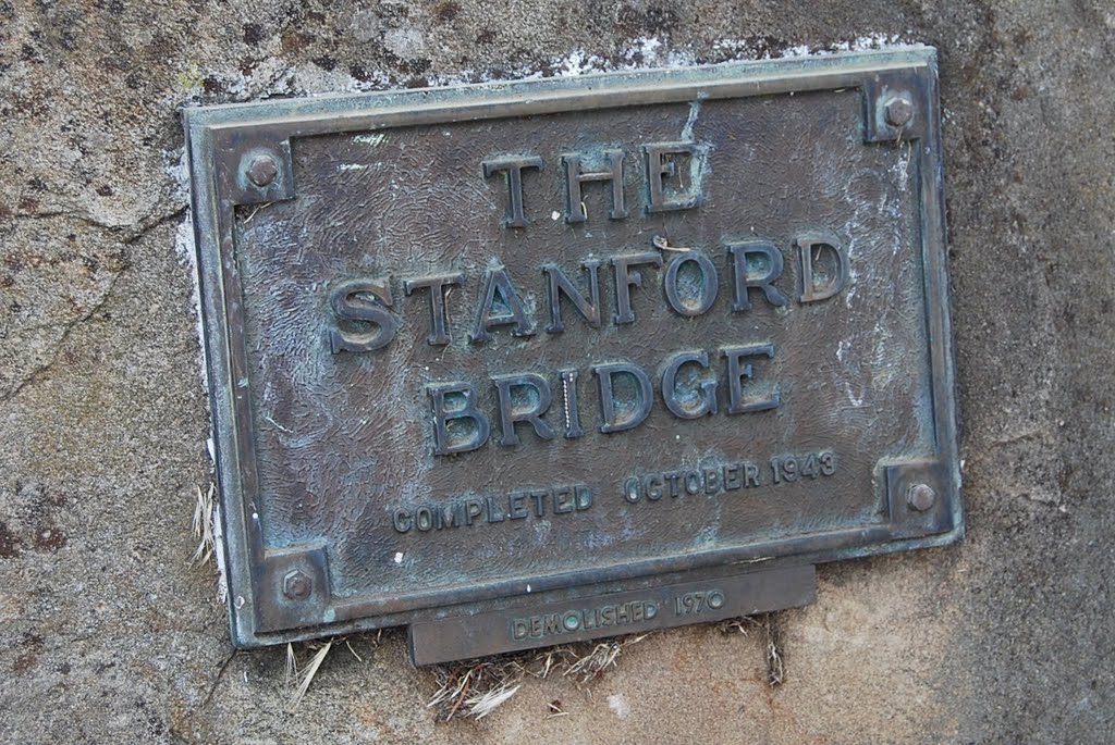 Monument to the former Stanford Bridge: 1943 to 1970. by Phaedrus Fleurieu