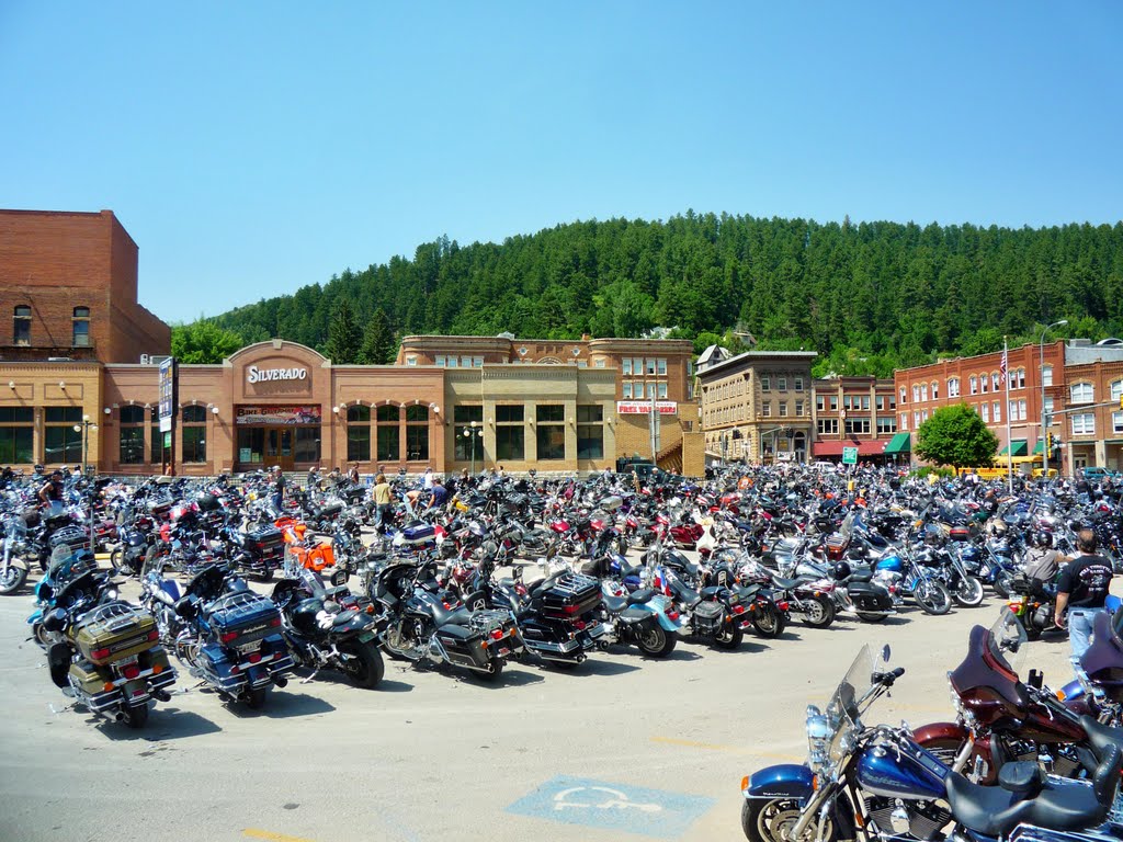 A few bikes in Deadwood, Sturgis 2009 by Square4