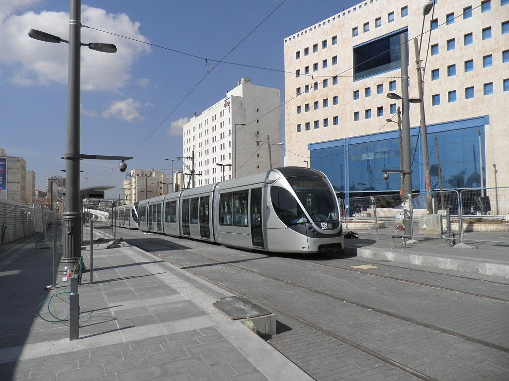 Jerusalem Light Rail by Navot