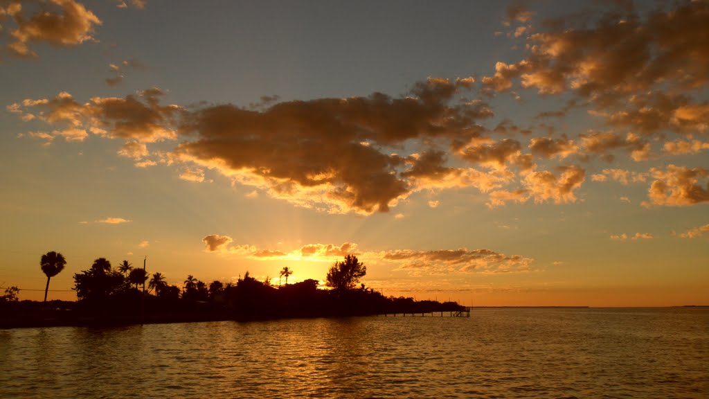 Sonnenuntergang betrachtet vom Fishing Pier Bokeelia, Pine Island by w.r.pech