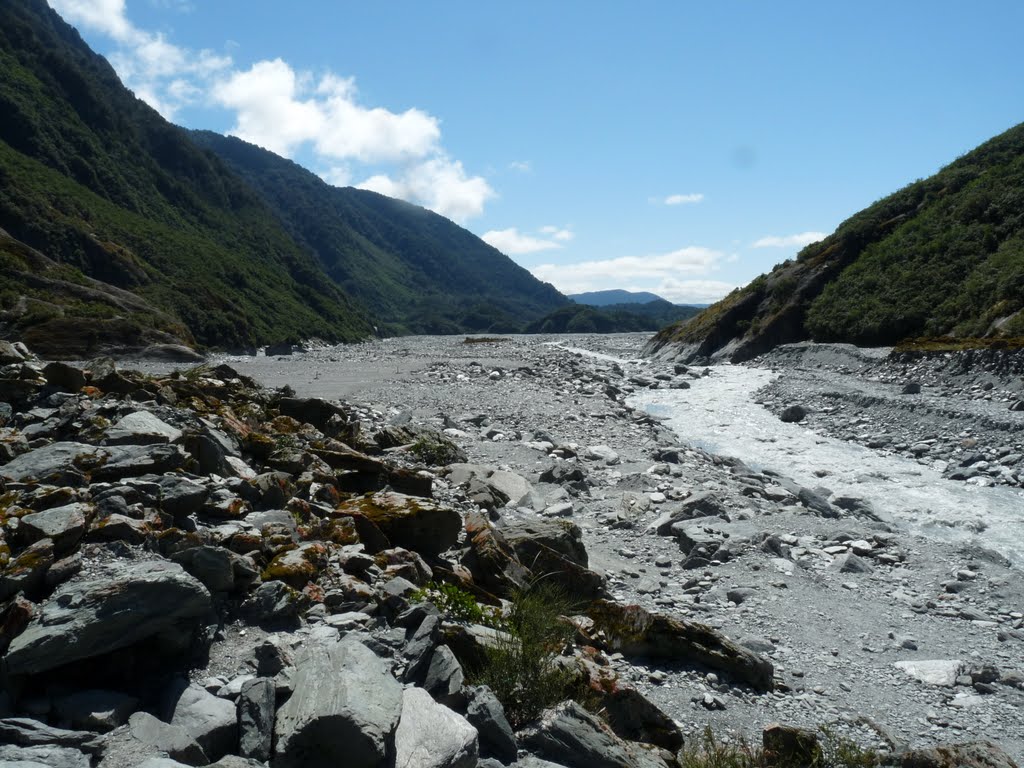 Franz Jozef Glacier river by Z.Rumler