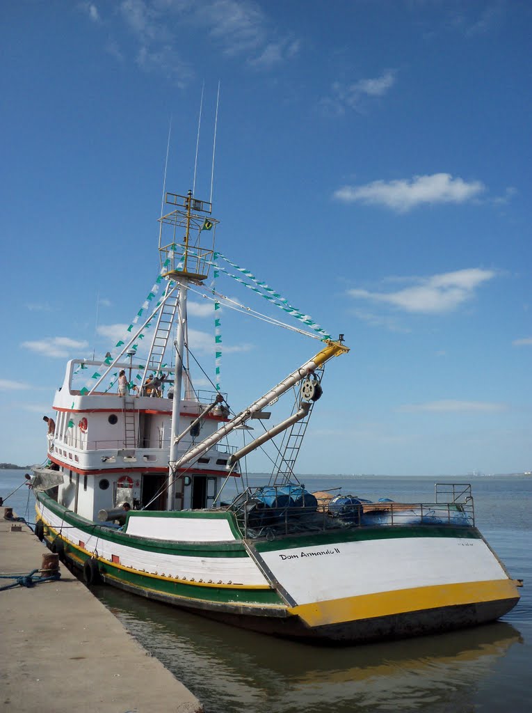 Barco em São José do Norte-RS-Brasil by Sergio Roig