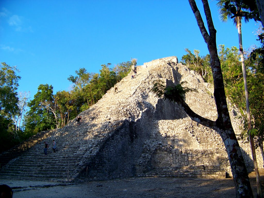 COBA - LA GRANDE PIRAMIDE by mexicori